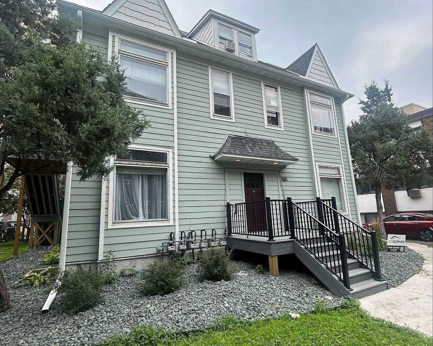 1409 5th St SE — Photo 1