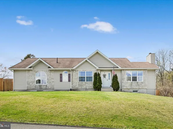 301 Brown St, Port Carbon, PA 17965