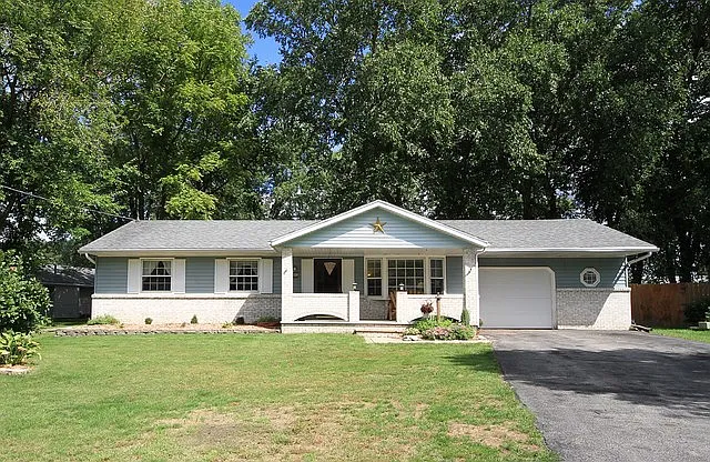 225 S Countryside Ct photo 1