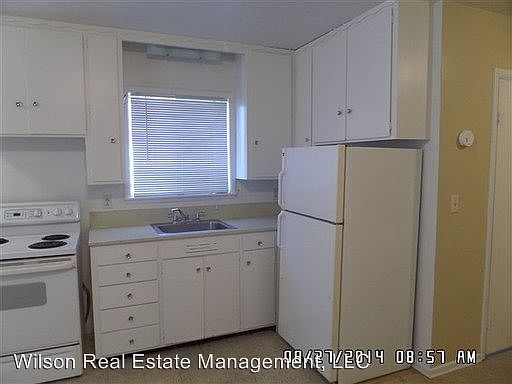 4th image of 209 & 1/2 S 10th Ave #H
