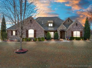 19440 E 69th St N, Owasso, OK 74055