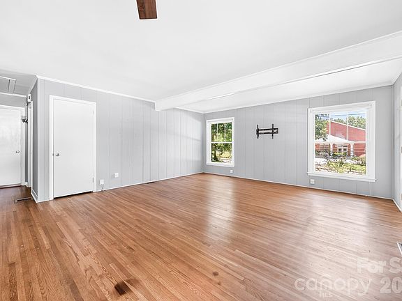 4th image of 8418 Moores Chapel Rd