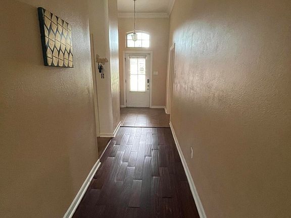 3rd image of 303 Hill Ridge Dr