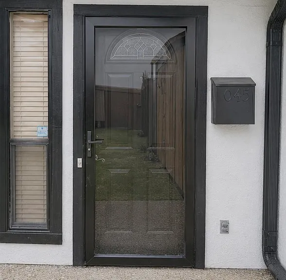 5045 Thunder Rd — Photo 2