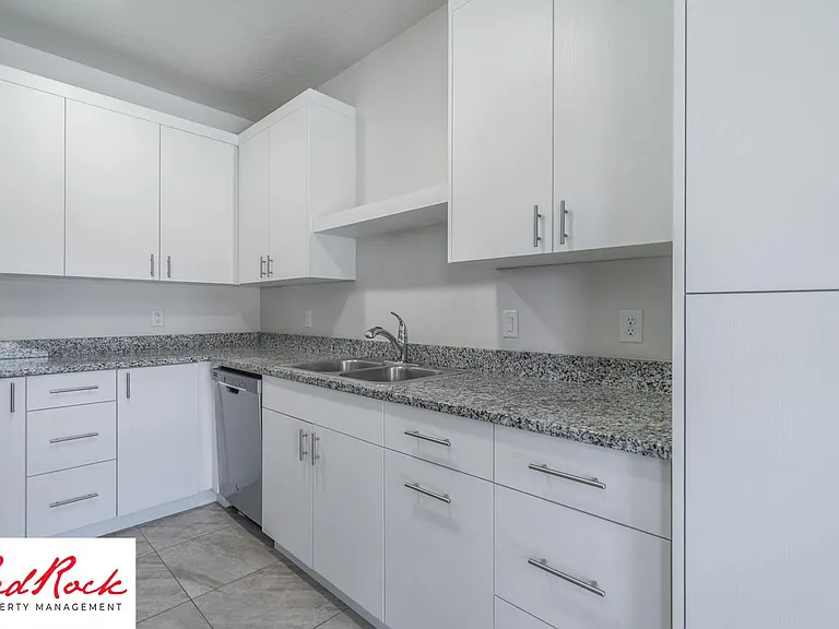 1005 N Tortoise Rock Dr #17 — Photo 22