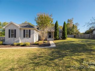 107 Planters Row Rd, Iron Station, NC 28080