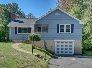 9 Shelley Ave, Windsor, CT 06095