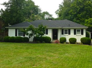 4015 Leland Rd, Saint Matthews, KY 40207