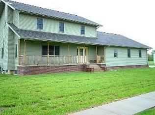 314 N Crawford Rd, Vermillion, SD 57069