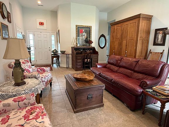 5th image of 108 River Country Dr.