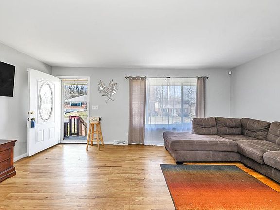 3rd image of 7938 Greenland Pl