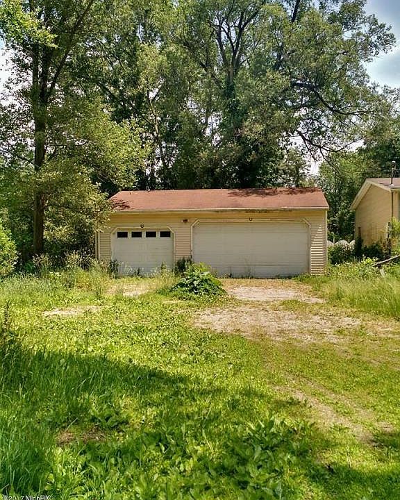 2nd image of 66221 Balk Rd