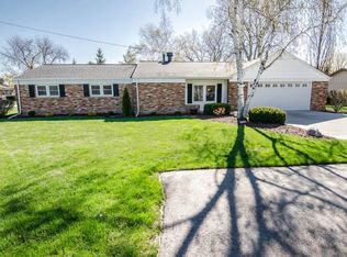 5392 Hilltop Dr, Bay City, MI