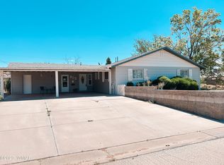 902 N 7th St, Holbrook, AZ 86025