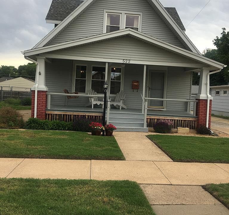 1st image of 522 W Prescott Ave