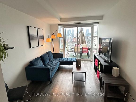 3rd image of 10 Willison Sq #Penthouse 7