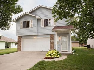 2718 S 17th St, Council Bluffs, IA 51501