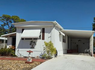 8121 SE Skylark Avenue, Hobe Sound, FL 33455