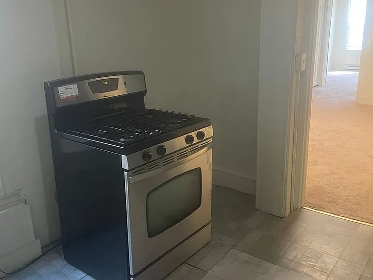 729 W Lafayette St — Photo 3