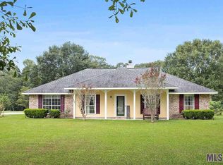 2646 Tom Dr, Slaughter, LA 70777