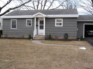3 Carleton Ct, Glens Falls, NY 12801