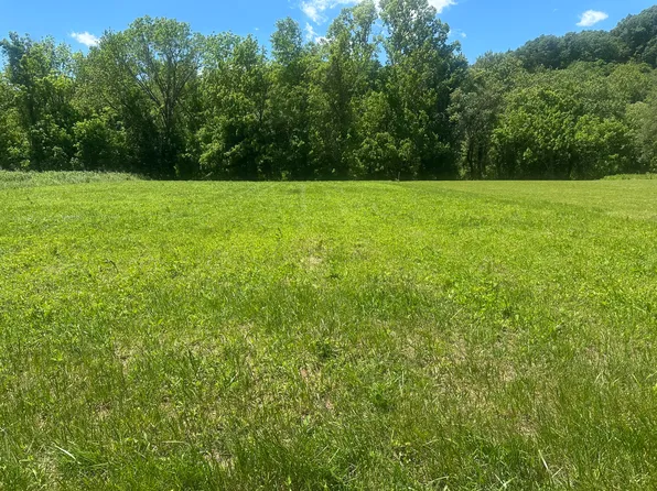 11 Monkey Bluff Rd, Burkesville, KY 42717
