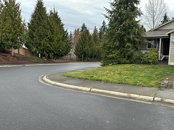 5th image of 18318 13th Avenue Ct E