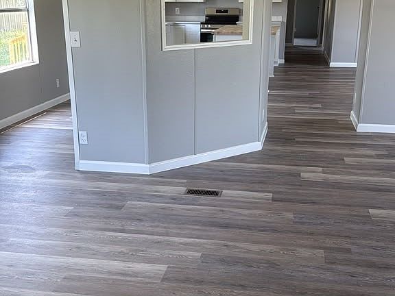 4th image of 113 Sunny Dale Ct