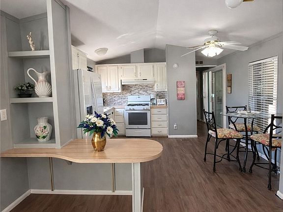 3rd image of 17625 Langlois Rd Space 105