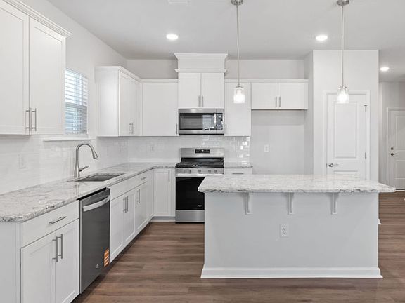 Kitchen with Eat-In Island - Model Representation