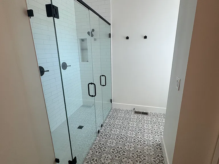 320 Cecile Ct — Photo 10