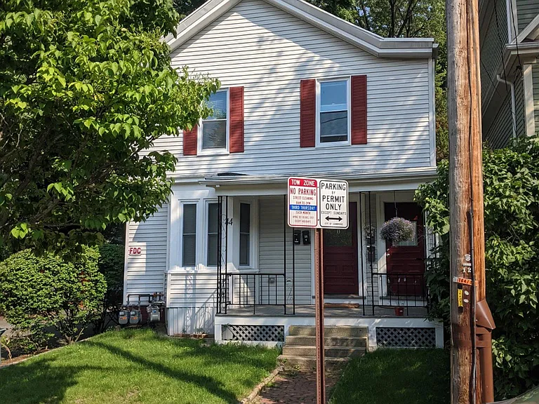 44 Cogswell Ave — Photo 11