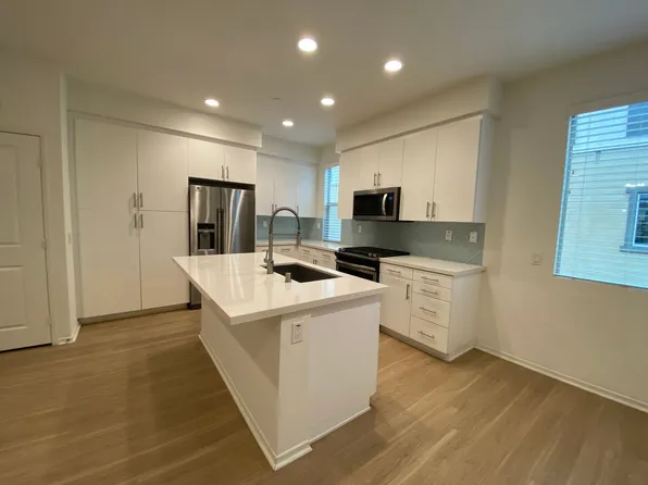 1118 Via Lucero, Oceanside, CA 92056
