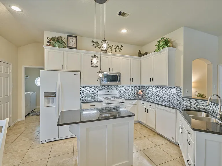 9940 Yearling Pl — Photo 15