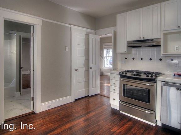 4th image of 330 Waverley St Ste 01