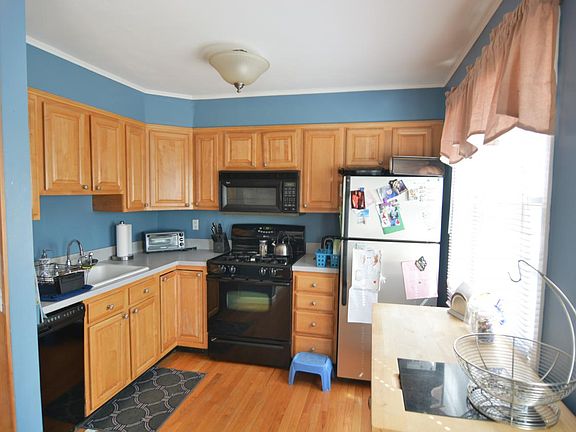 4th image of 435 Jayne Blvd