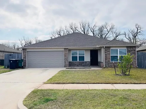 10708 SW 23rd Pl, Yukon, OK 73099