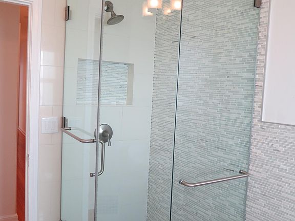 4th image of 535 N Orange Dr #535