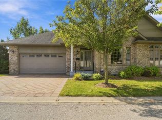 500 Lakeview Dr #9, Woodstock, ON N4T 1W4