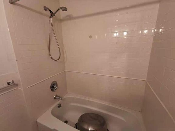 2nd image of 600 Lakeville Rd APT 1