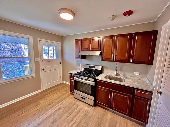 2nd image of 134 N Cass Ave APT 2E