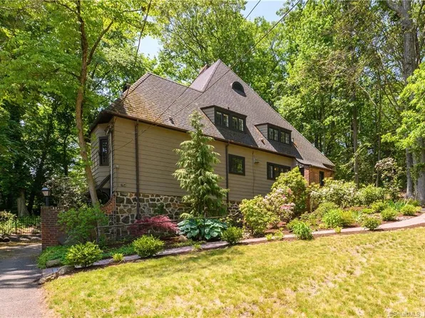 154 Armory Street, Hamden, CT 06517