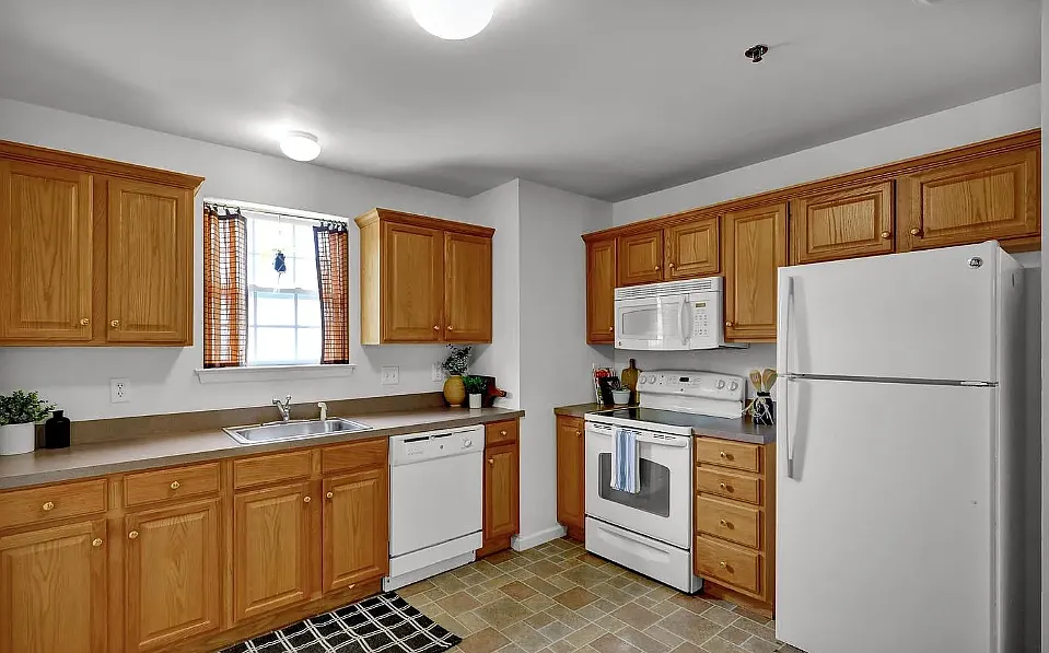 124 Christine Dr