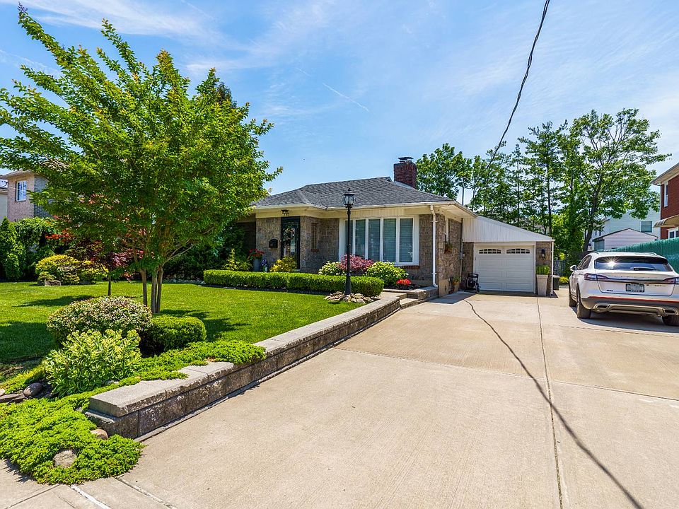 142 Clarke Ave, Staten Island, NY 10306 Zillow