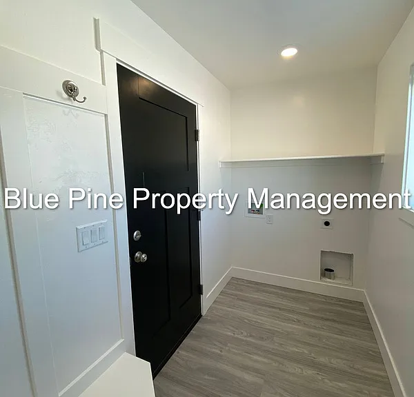 4331 N Catalina Ave — Photo 8