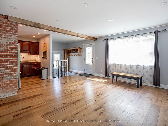 2nd image of 75 Scott St