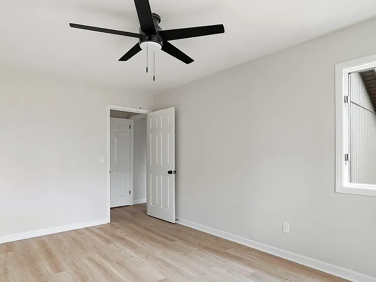 102 Scuppernong Ct — Photo 6
