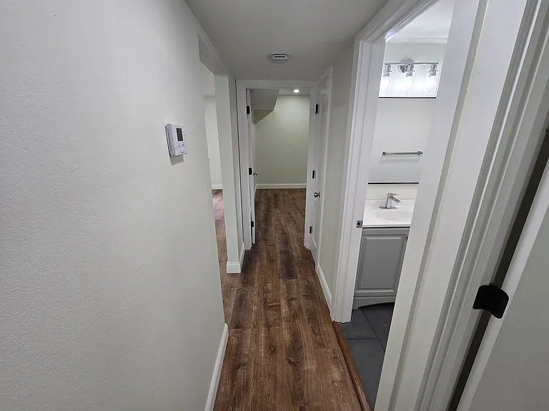 6305 Englewood Ave #2 — Photo 27