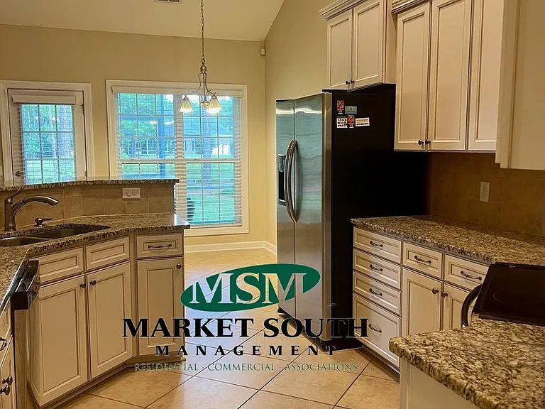 216 Claremont Way — Photo 23