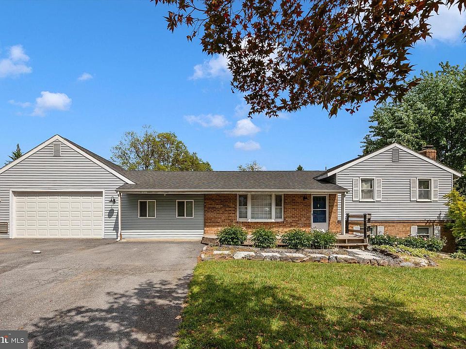 1st image of 3905 Sugarloaf Dr